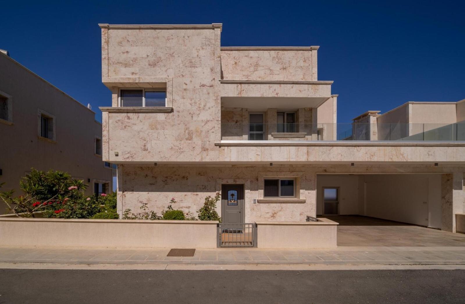 Olymp Luxury C - Seafront Elegance With Infinity Pool And Exclusive Lifestyle Киссонерга