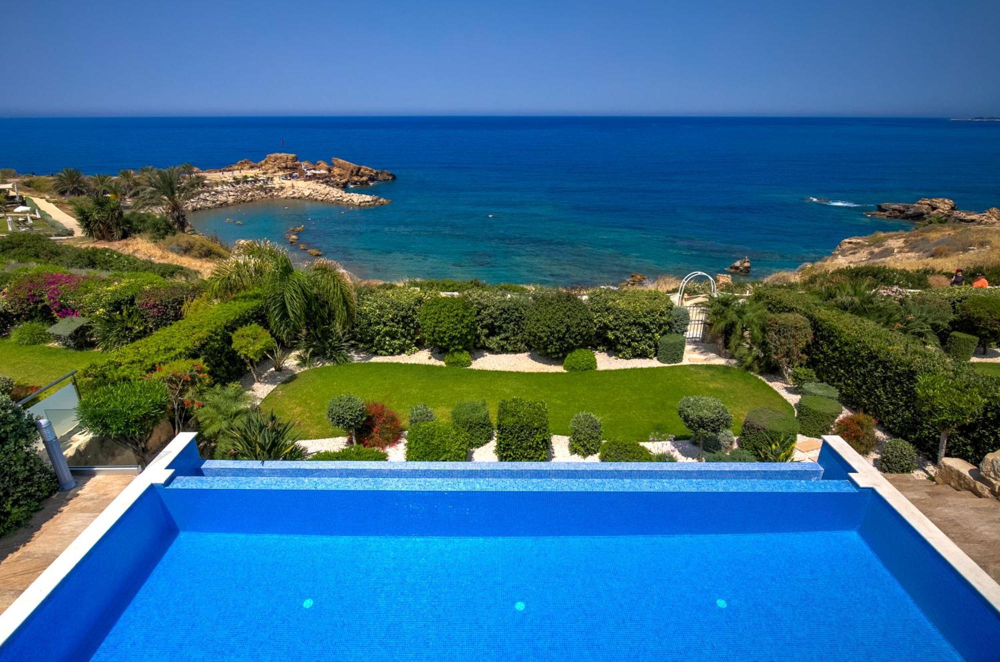 Olymp Luxury C - Seafront Elegance With Infinity Pool And Exclusive Lifestyle