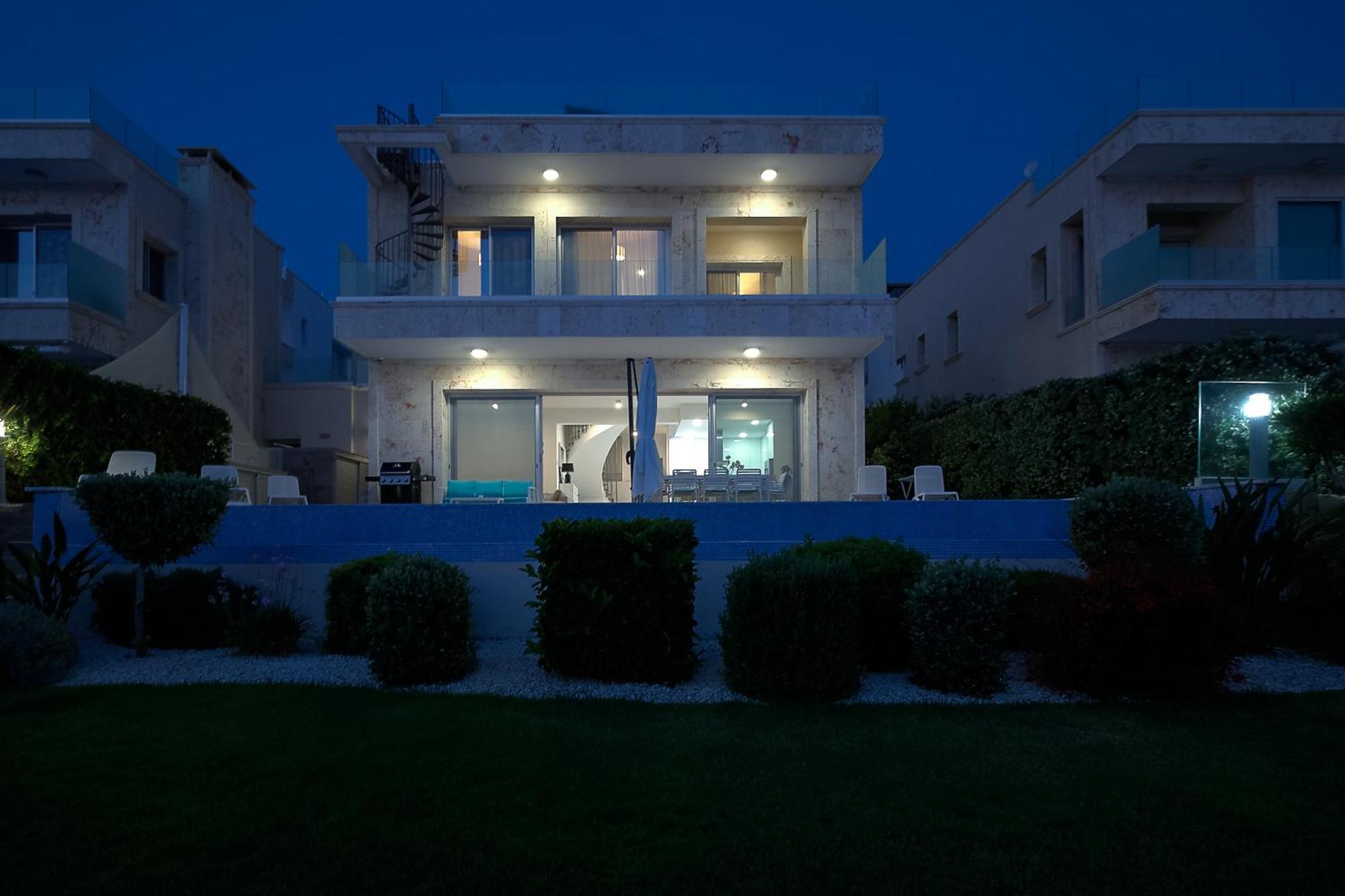 Olymp Luxury C - Seafront Elegance With Infinity Pool And Exclusive Lifestyle * Киссонерга